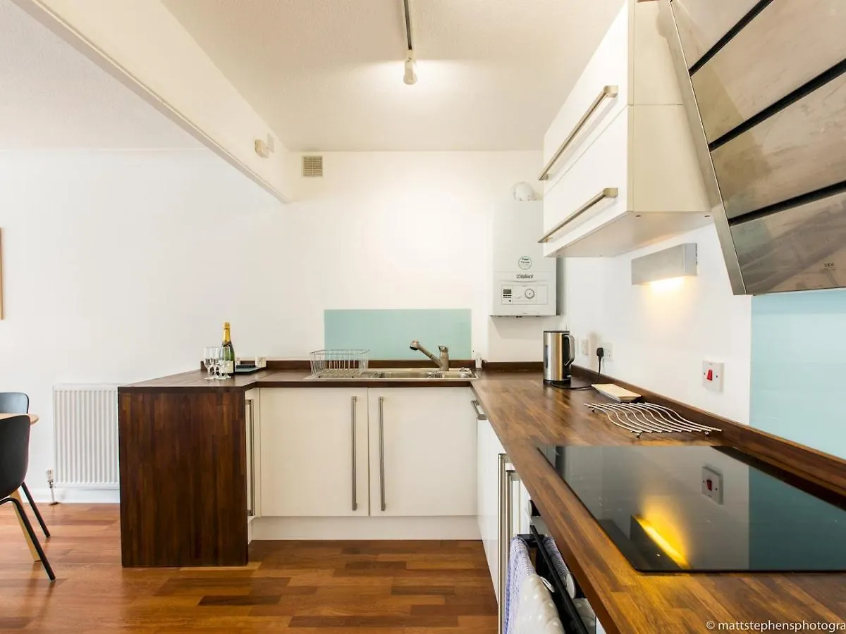 Pass The Keys - New Striking Seaside 2 Bed Flat Heart Of Brighton Apartment