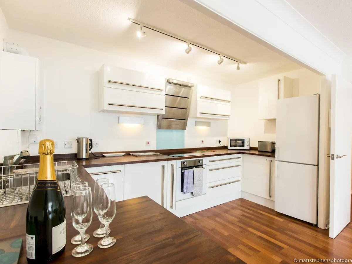 Pass The Keys - New Striking Seaside 2 Bed Flat Heart Of Brighton Apartment