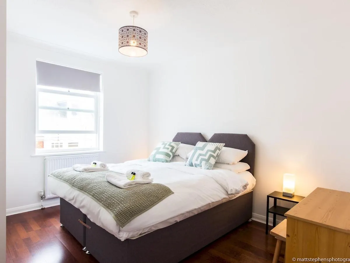Pass The Keys - New Striking Seaside 2 Bed Flat Heart Of Brighton Apartment 0*,  United Kingdom